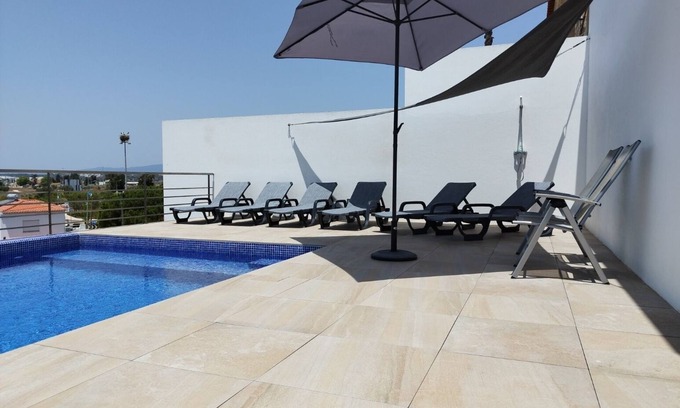 Lagoa Villa | Fantastic, modern villa with private pool and with spectacular view on the river
