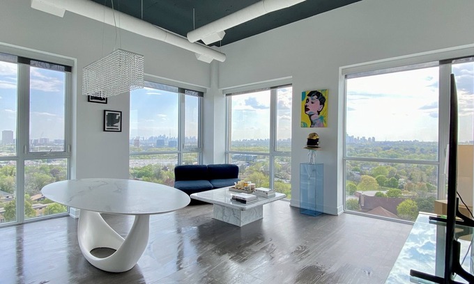 North York Condo | Fantastic View 12ft Ceiling Penthouse/pet Friendly