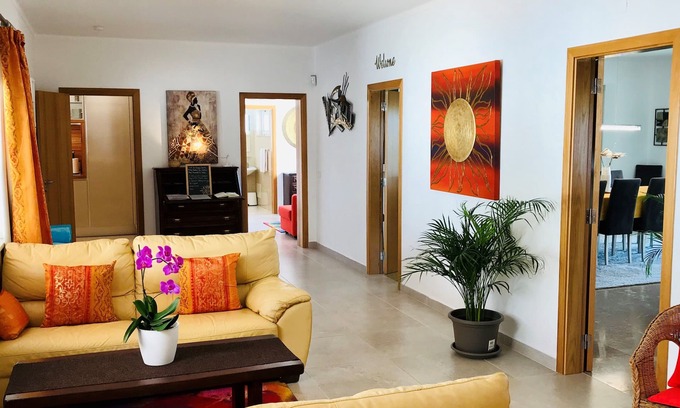 Vale de Centianes Villa | Fantastic villa 500m from beach, large heatable pool, child safety fence