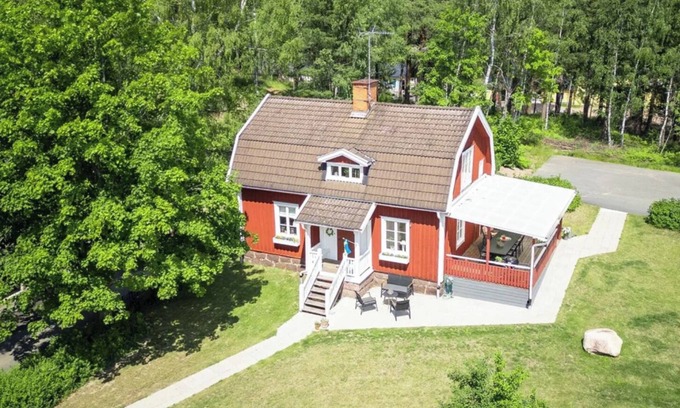 Mariannelund House | Fantastically beautiful genuine Swedish house with hotel comfort centrally located in Mariannelund