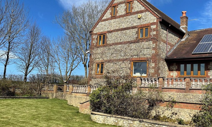 Dorchester House | Farm House in stunning Dorset countryside with Hardy views