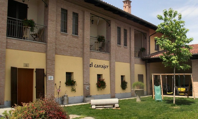 Flesie Other | Farmhouse/B.& B. "El cavajer"