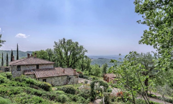 Castellina in Chianti House | Farmhouse with beautiful pool and jacuzzi, panoramic location in chianti