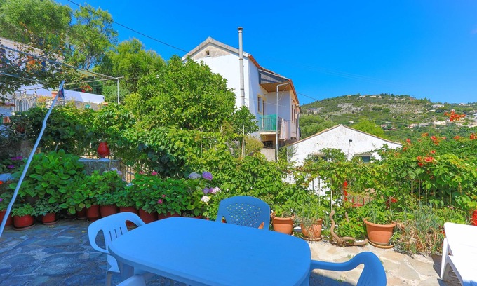 Gaios Apartment | Faros Tessera: Gaios Suite, sea views, near the beach