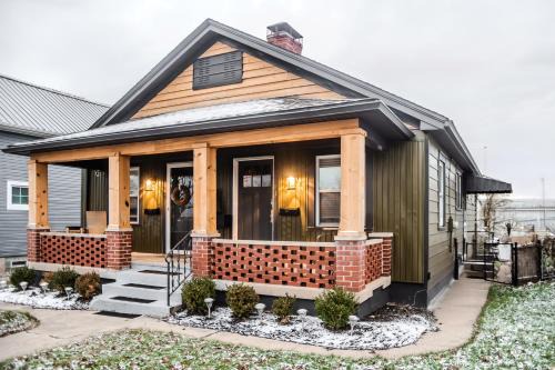 Dayton House | Fauver Suite