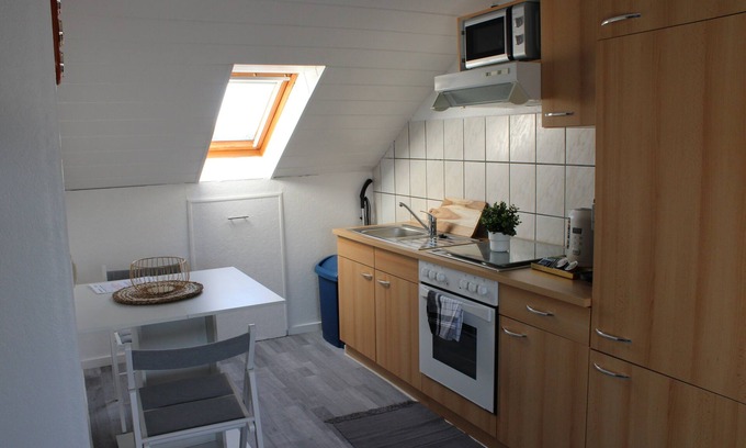 Untergruppenbach Apartment | Feel-good apartment with castle view and highway connection