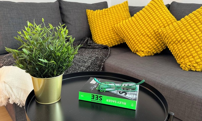 Neusass Old Town Apartment | Feel-good apartment with a great view + close to Augsburg University Hospital
