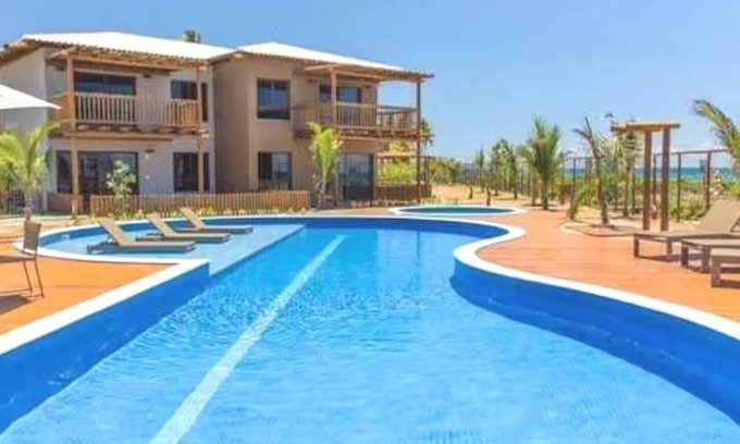 Itacimirim House | Feel the sea breeze in a beautiful duplex bungalow!