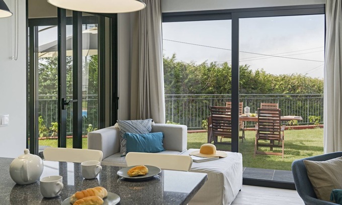 Ponta do Pargo Villa | Felicidade Rocha I, for Families, With a Pool