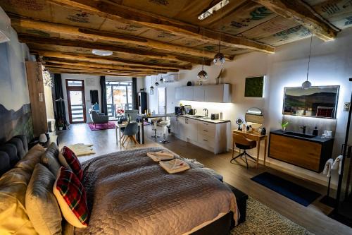 Salgotarjan Apartment | Fenyőliget - Nászutas Lakosztály