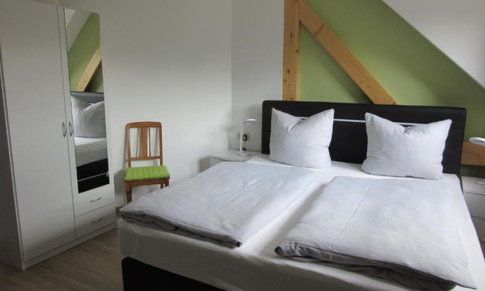 Burgel Apartment | Feriendomizil Taupadel