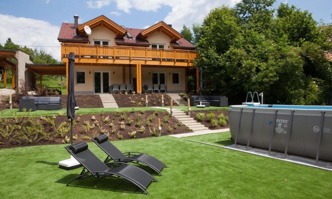 Arnoldstein House | Ferienhäuser Glück Auf, Sauna, Hottubs