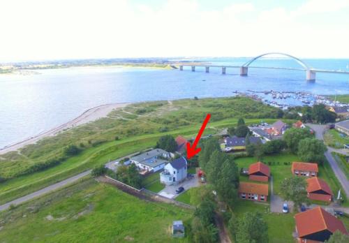 Fehmarnsund House | Ferienhaus Brückenblick 12 A - direkt am Meer
