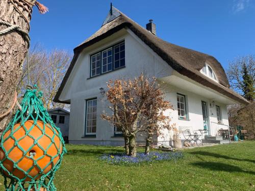Dranske House | Ferienhaus "Heidis Reethaus in Dranske Goos