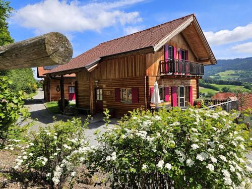 Poellauberg House | Ferienhaus in ruhiger Lage - 3 Schlafzimmer- große Terrasse