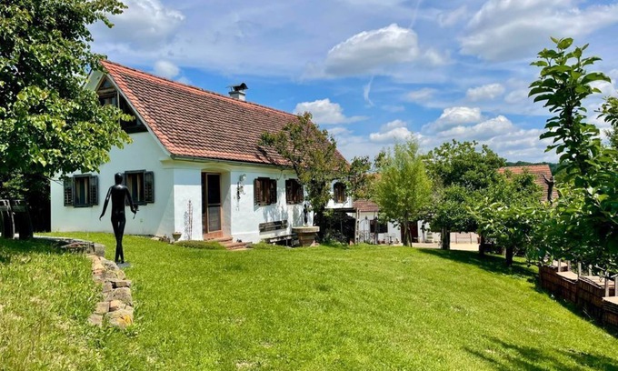Welten House | Ferienhaus Kellerstöckl Dorrer - Ferienhaus, Dusche und Bad, WC