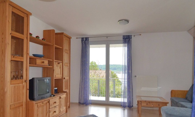 Bodman-Ludwigshafen Apartment | Ferienwohnung 1. OG, 80qm, 1 Schlafzimmer, 1 Wohn-/Schlafzimmer, max. 5 Personen