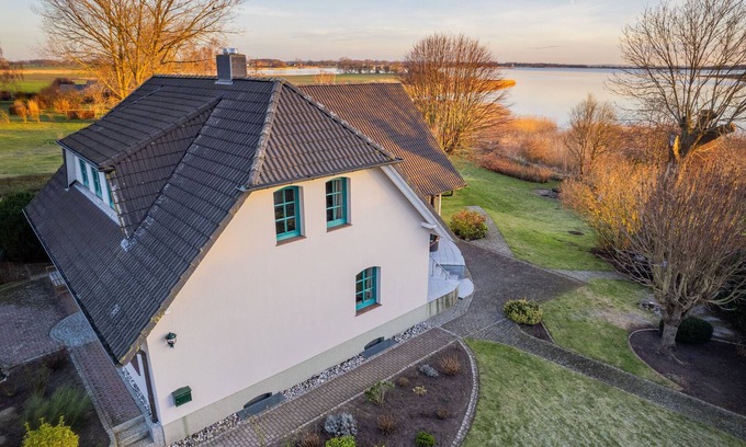Zudar House | Ferienwohnung 1 Erdgeschoß - Boddenhuus Zudar