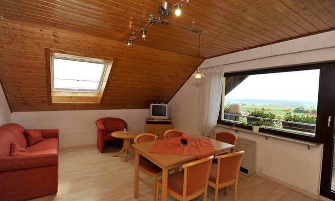 Opfingen House | Ferienwohnung 10, 80qm, 2 Schlafzimmer, 2-4 Personen