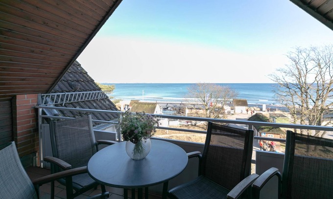 Scharbeutz Apartment | Ferienwohnung 22 mit Balkon in der Strandburg in Scharbeutz