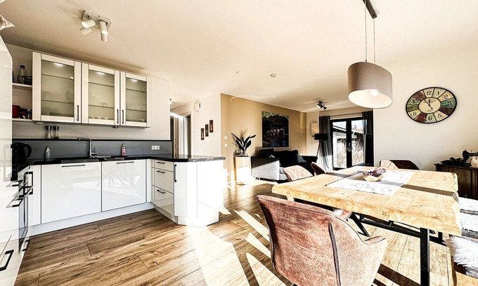 Wiedemannsdorf Apartment | Ferienwohnung Alpenglühen