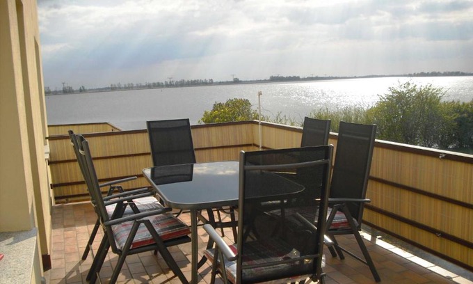 Usedom Apartment | Ferienwohnung am Peenestrom