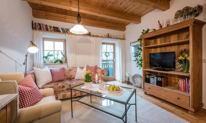 Hoslwang Apartment | Ferienwohnung "Bauerngarten", 58 qm Obergeschoss, 1 separates Schlafzimmer