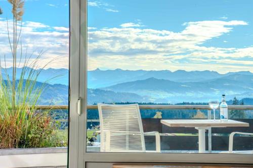 Scheidegg Apartment | Ferienwohnung BergWolke mit Pool & Sauna