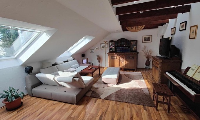 West Apartment | Ferienwohnung Biene