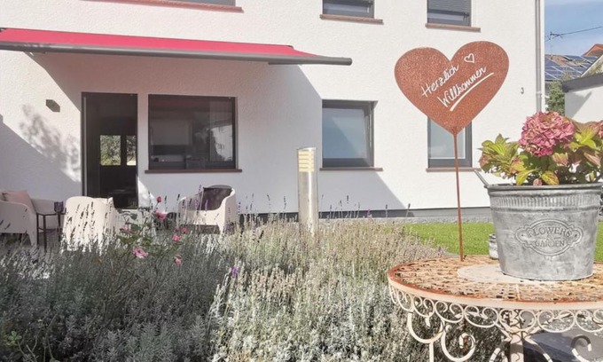 Merzig Apartment | Ferienwohnung Frieda, Merzig