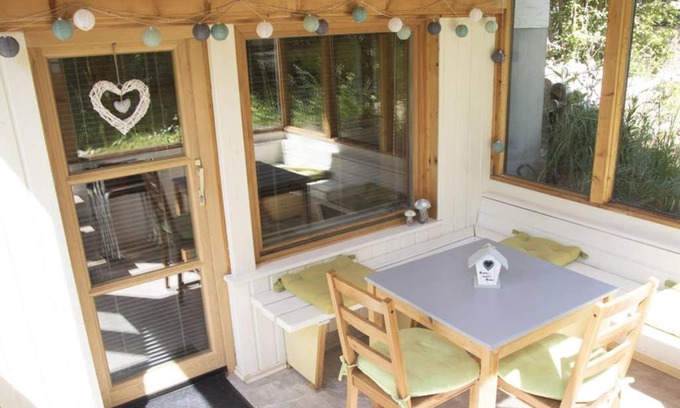 Forchheim District Apartment | Ferienwohnung - Große Souterrain Wohnung mit Wintergarten