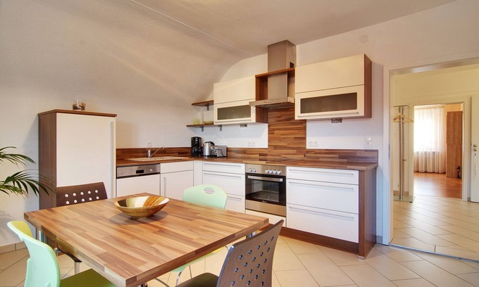 Sasbach Apartment | Ferienwohnung Hornisgrindeblick, 2 Schlafzimmer, max. 4 Personen