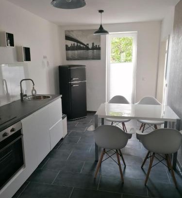 Blumenberg Apartment | Ferienwohnung II Sarrebriese