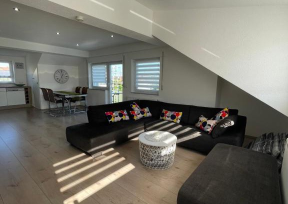 Lonsee Apartment | Ferienwohnung in Lonsee-Ettlenschieß