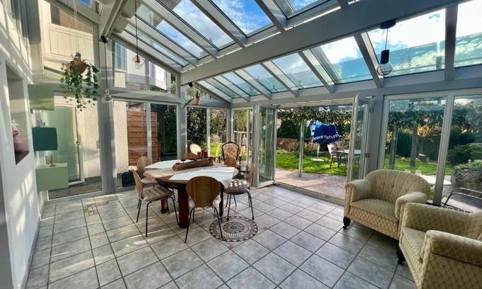 Muellheim Apartment | Ferienwohnung Müllheim - mit Garten und Wintergarten