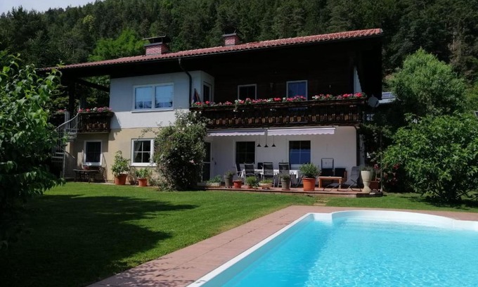 Karnburg Apartment | Ferienwohnung mit Pool in Wörthersee Nähe