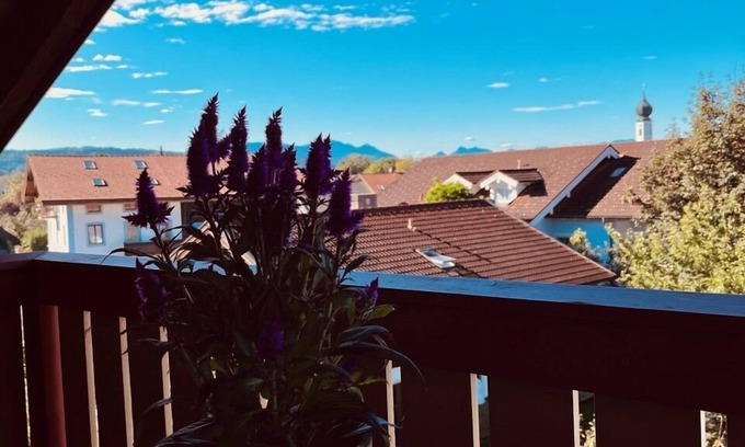 Bad Endorf Apartment | Ferienwohnung, Nr. 2, 48 qm Dachgeschoss, 1 Separates Schlafzimmer