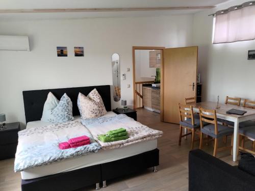 Klinga Apartment | Ferienwohnung Oertel