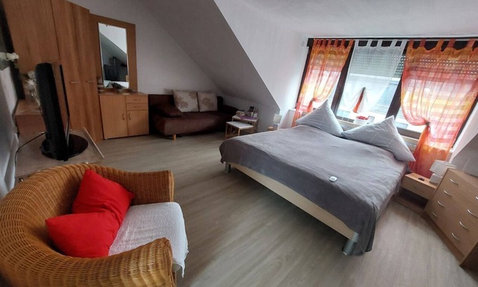 Zewen Apartment | Ferienwohnung Sonnchen Maisonette