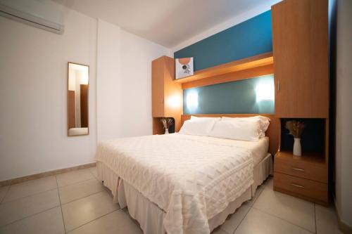 Mattinata House | Ferienwohnung ulivo mit Pool und Privatstrand