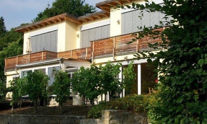 Bergrheinfeld Apartment | Ferienwohnung Weinlaube