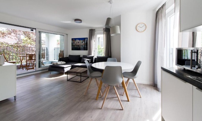 Universitat Apartment | Ferienwohnung Wilhelmstraße