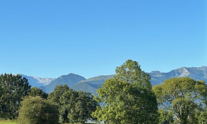 Asson Bed & Breakfast | Ferme Peyroutet