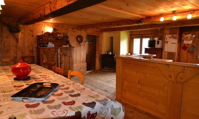 Notre-Dame-de-Bellecombe Apartment | Ferme rénovée à Notre-Dame-de-Bellecombe, 8 pers, grande terrasse, animaux acceptés, parking - FR-1-505-46
