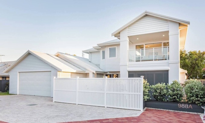 Geographe House | Fernweh A Generous Hamptons Style Beachside Escape