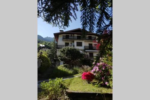 Chiesa in Valmalenco Apartment | Ferrari's: bright apartment with magnificent view