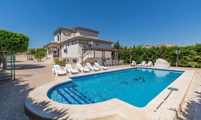Mutxamel Villa | Fidalsa Grand White House