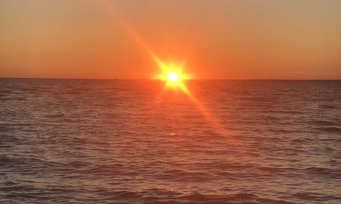Canastota Cottage | π FIELD SIZE YARD, Sandy Beach, Sunsets, PRIVATE Rd, 6 mi.to Sylvan Beach