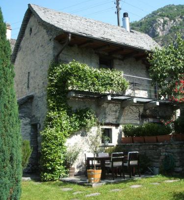 Avegno House | Fienile