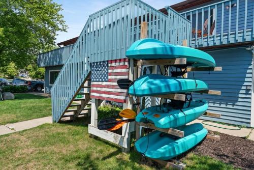 Mayfield Apartment | Fife Lake Lodge 3 Multi-Level Units in One!